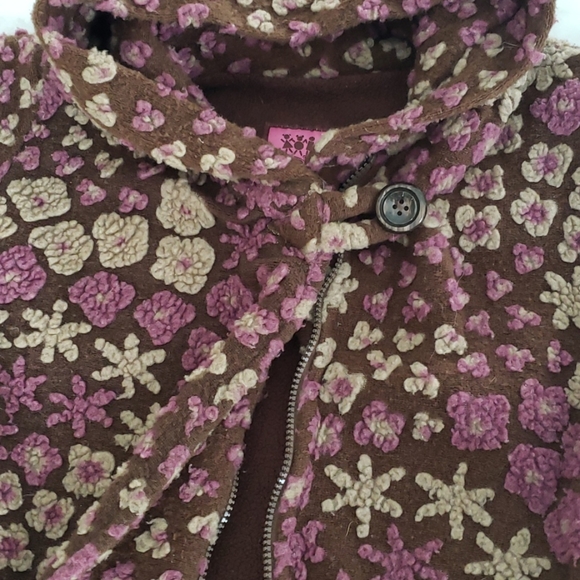 Corky coat! No size inside,  fits a 6! - Picture 4 of 4